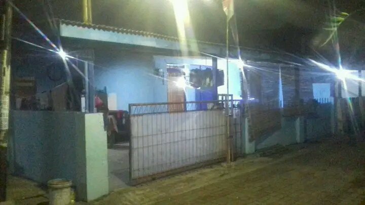 Strategis Dekat Pasar, Sekolahan dan Taman Kota