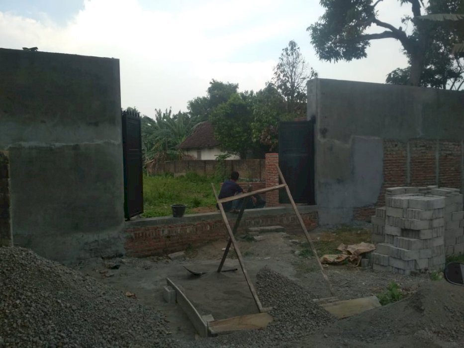 Juwal tanah pekarangan Padat penduduk lokasi strategis