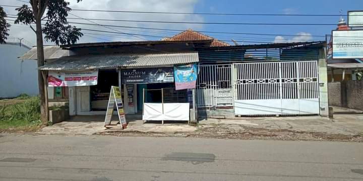 Dijual cepat rumah pinggir jalan