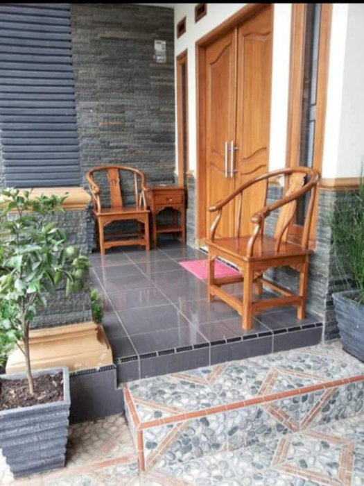 JUAL RUMAH 3 LANTAI LOKASI STRATEGIS