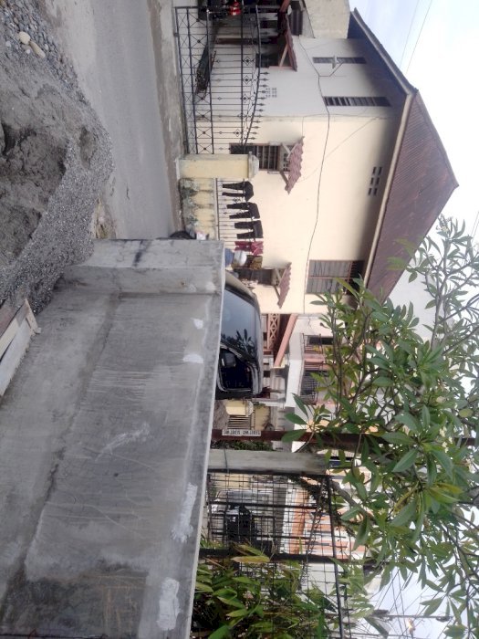 Di jual tanah beserta bangunanya