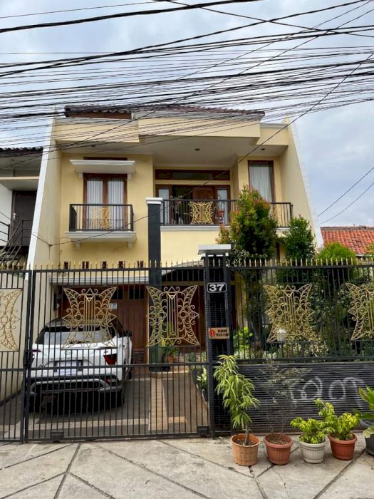 Dijual rumah di Jakarta barat