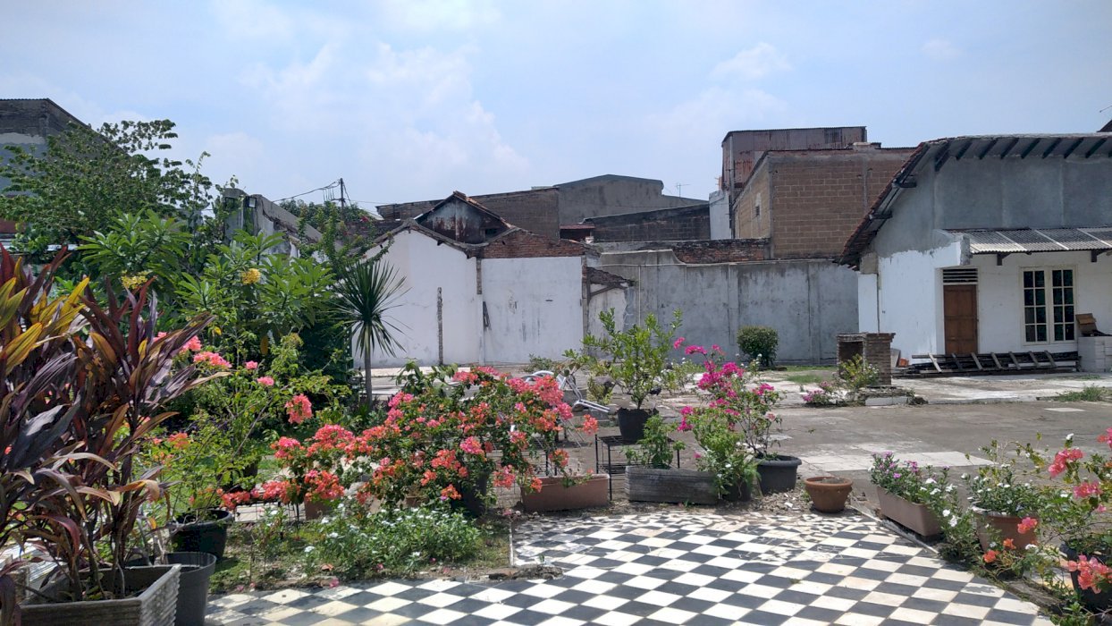 Dijual Rumah luas kurang lebih 2000 meter persegi