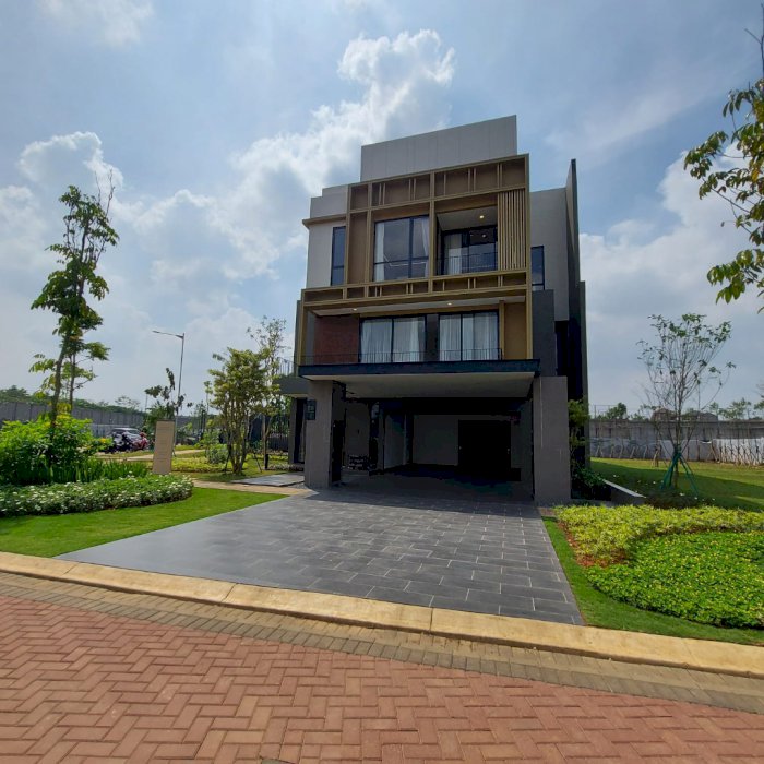 Rumah Mewah Lokasi Bagus Bebas Banjir, Cluster Enchante BSD City