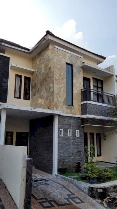 Villa Dijual di Batu Siap Huni Lokasi Strategis dan View Menawan