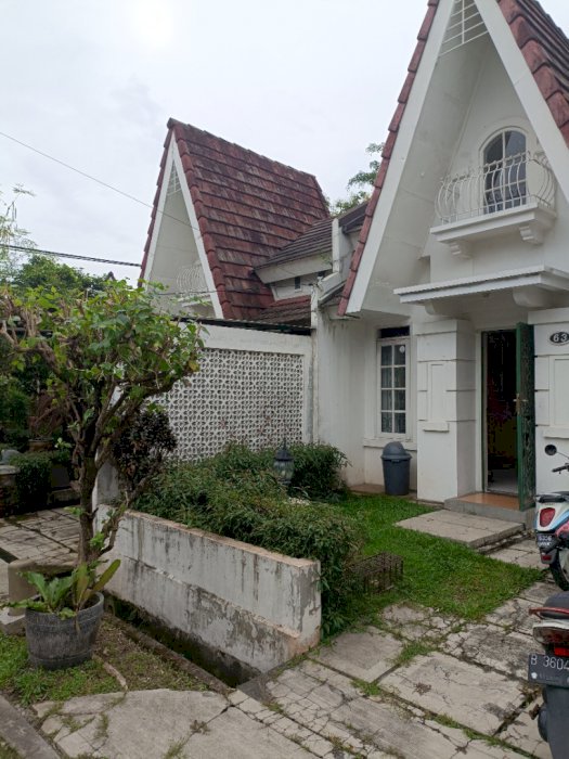 Rumah Gaya Eropa Sentul City
