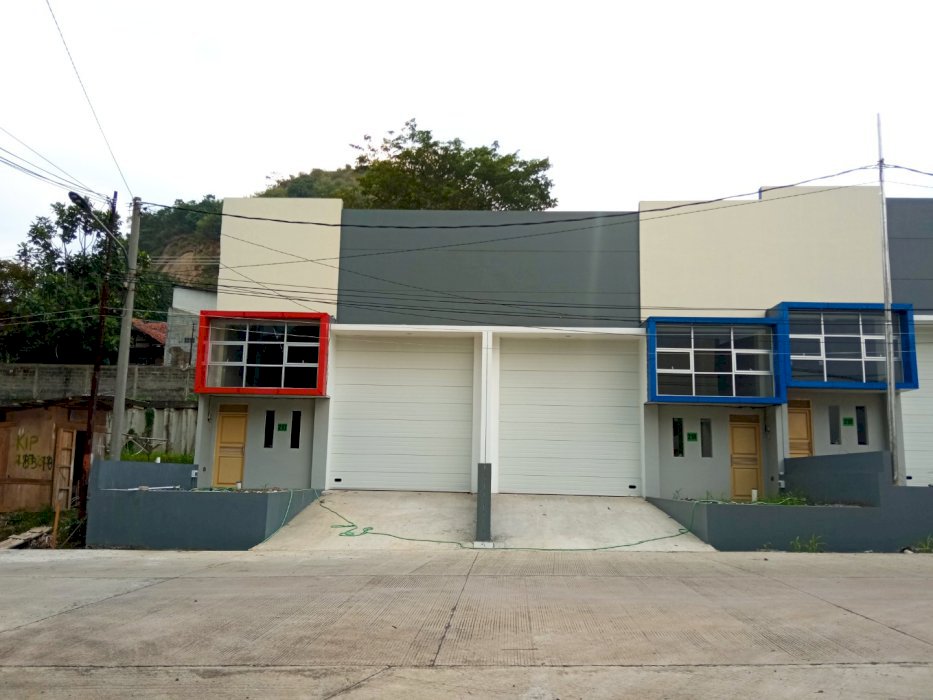 JUAL GUDANG SIAP PAKAI, 1,4 M - AN, DI KAWASAN PERGUDANGAN & INDUSTRI