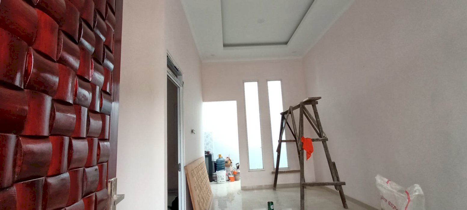 RUMAH FULL RENOV TINGGAL MASUK DEKAT CIBUBUR.