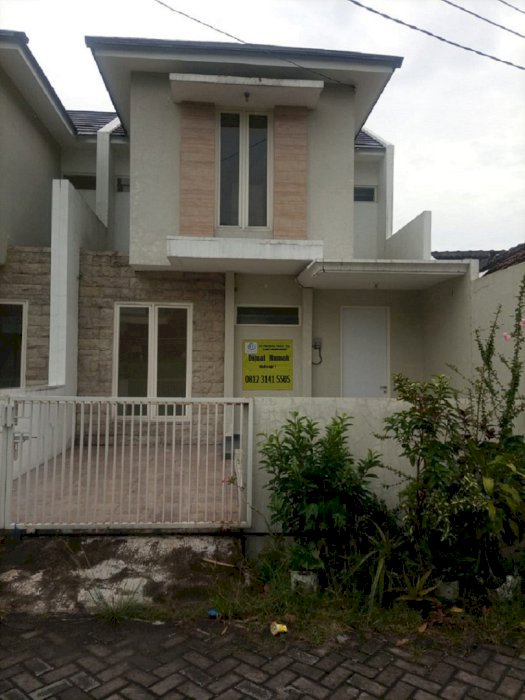 Rumah Menganti Satelit Indah, Jl. Sirsat Blok E 1 dan E 2