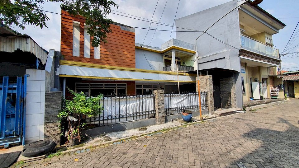 Rumah Ketintang Timur PTT I / 4 Surabaya