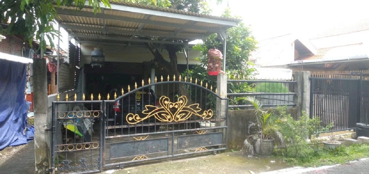 Rumah Pesapen gg 4 no 20 Sumurwelut, Surabaya Barat