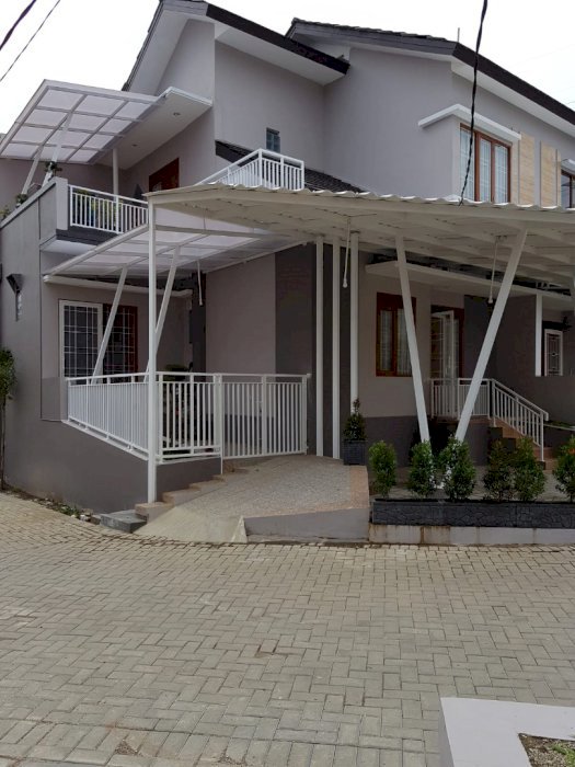 Rumah di Komplek Kota Bali Residence Padalarang