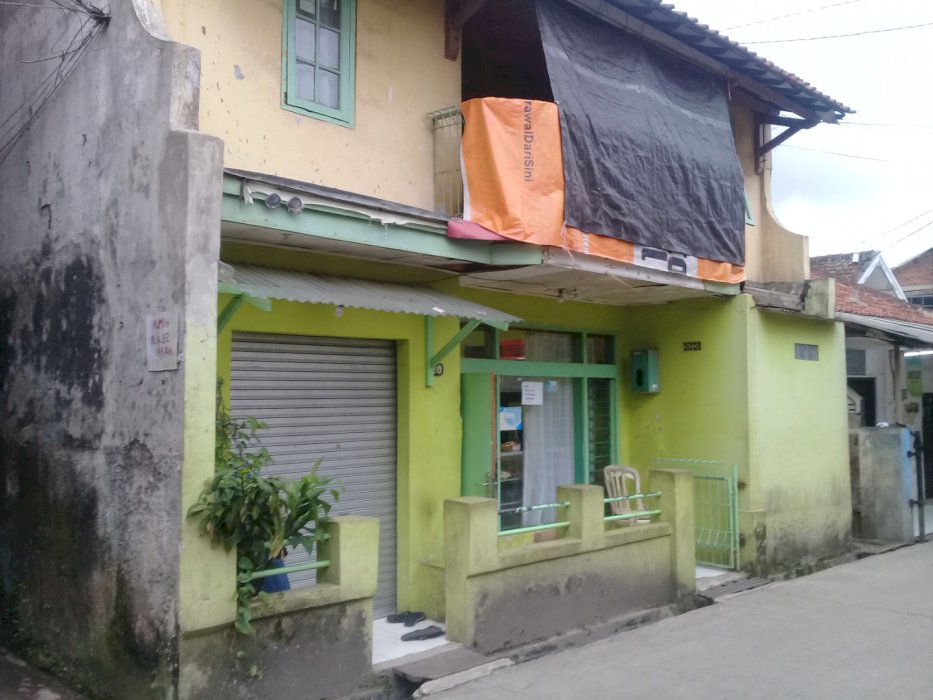 Rumah pinggir jalan strategis bebas banjir dikota bandung