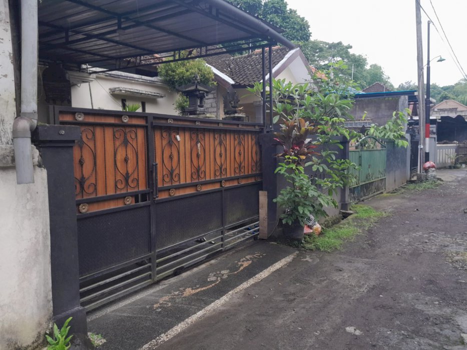 Rumah amat sangat BUC di sentral bisnis dan wisata kediri tabanan bali