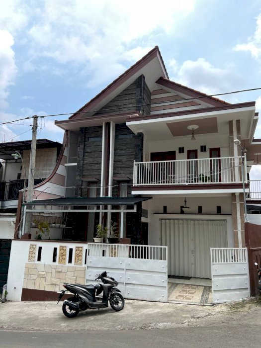 Rumah Villa Siap Huni di Wisata Bukit Berbunga Bumiaji Batu Malang