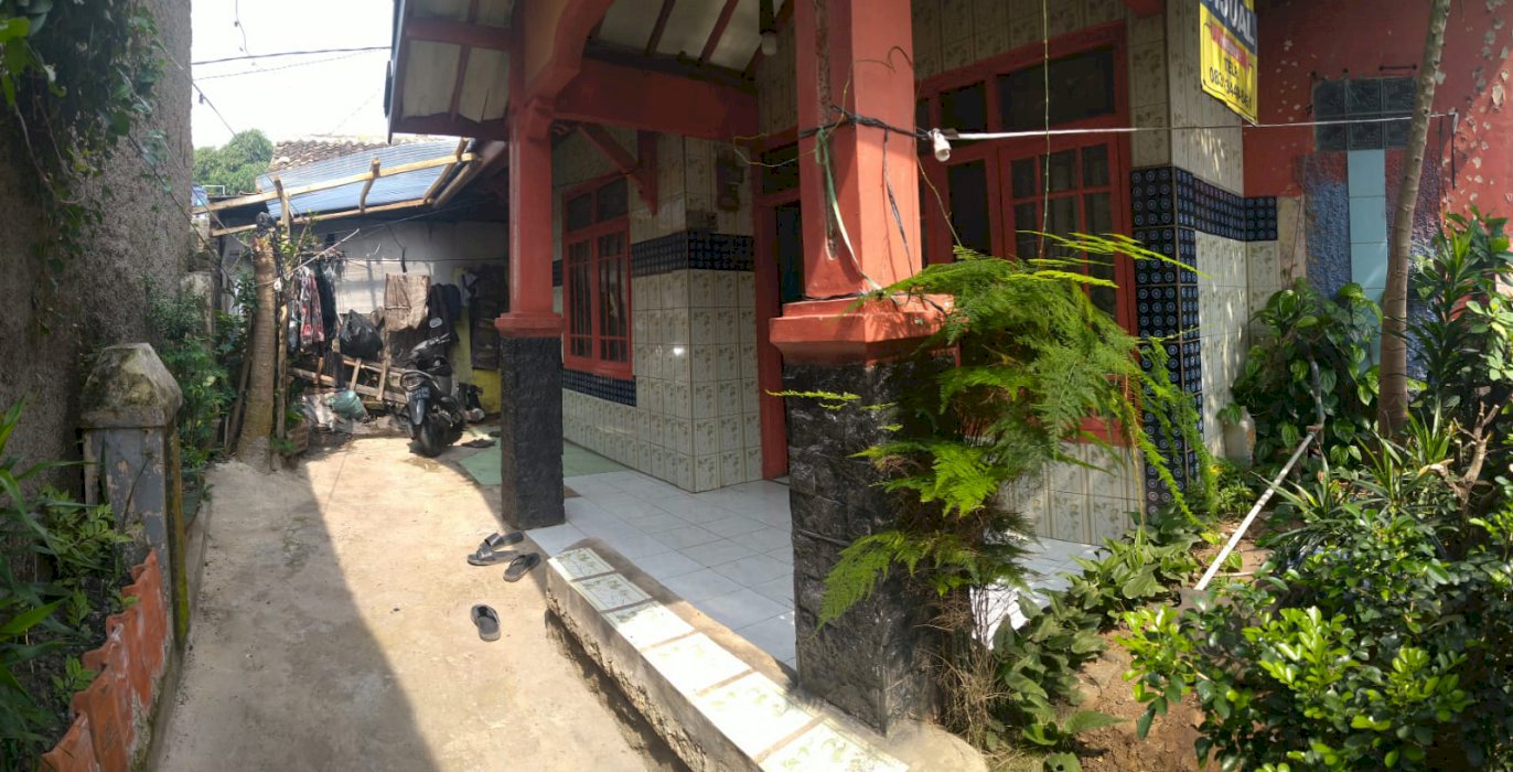 rumah masuk gang dekat ke jlan raya pasar