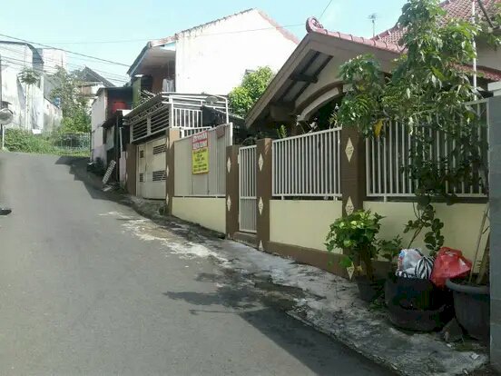 Rumah bonus perabotan /lemari.sptingbed.tv dll