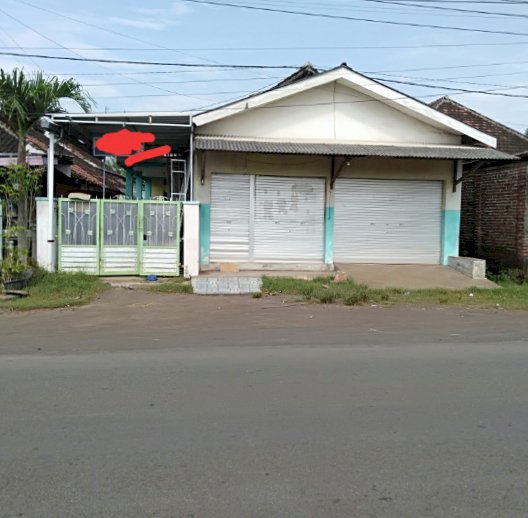 Rumah lokasi nol jalan raya dekat area wisata