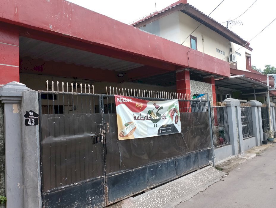 Rumah di jual siap huni dan bisa untuk di jadikan usaha