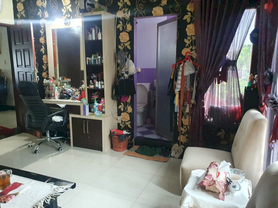 Rumah dijual dan perabotnya hp 081397750472