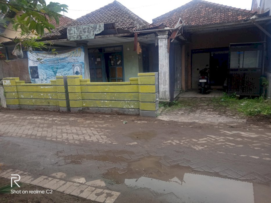 Rumah daerah dekat pasar baru Porong & puskesma