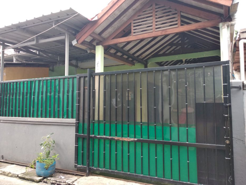 Rumah dijual luas tanah 293 M