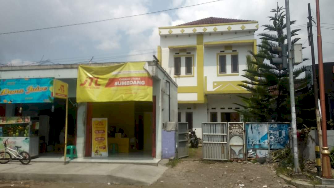 Dijual Cepat & Murah, Rumah 2 Lantai dekat alun-alun Sumedang JABAR