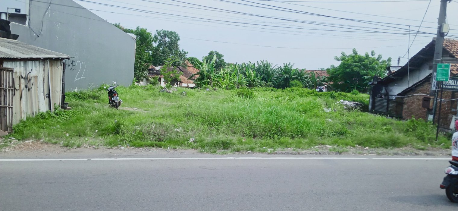 Tanah pinggir jalan raya, cirebon