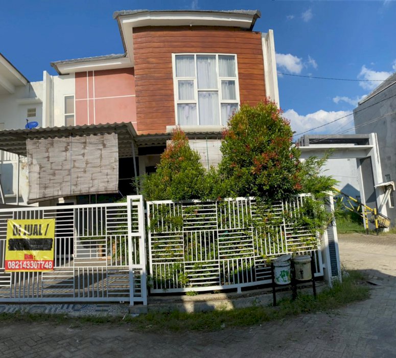 Jual rumah perumahan strategis di pusat kota Tuban, Jawa Timur.