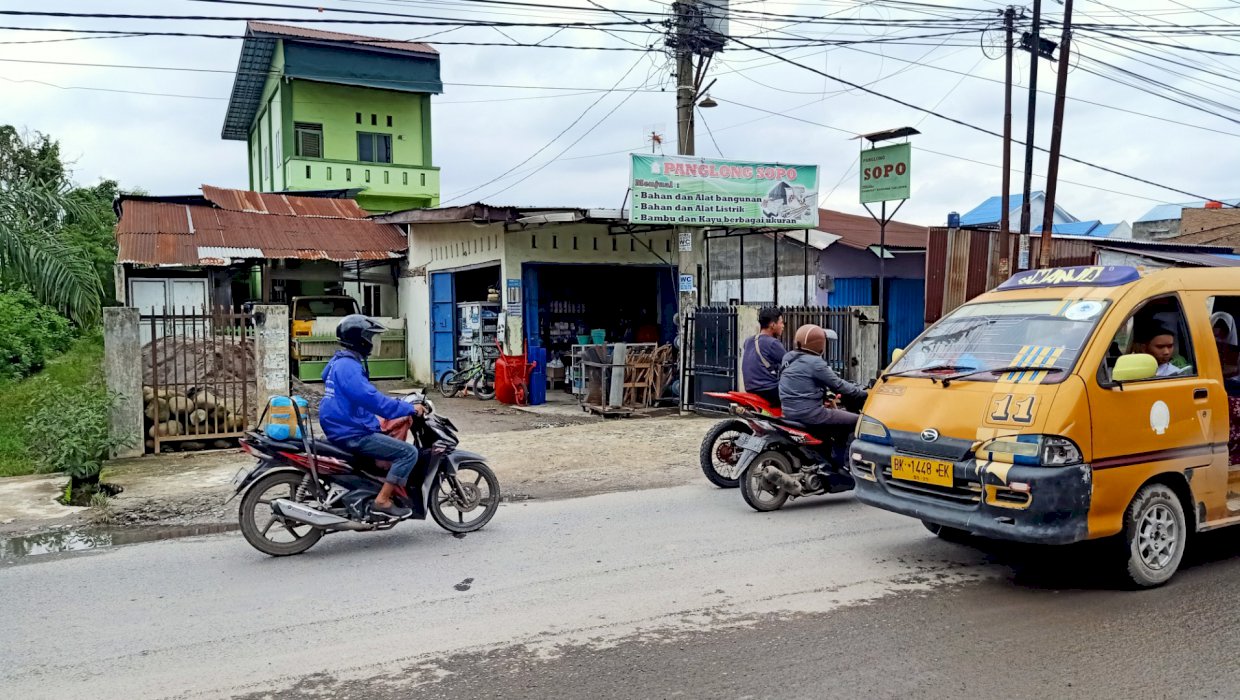 DIJUAL RUMAH TINGKAT DAN TANAH