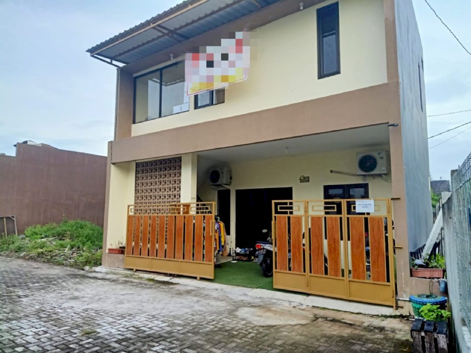 DIJUAL RUMAH KOST DUA LANTAI TIMUR UMY