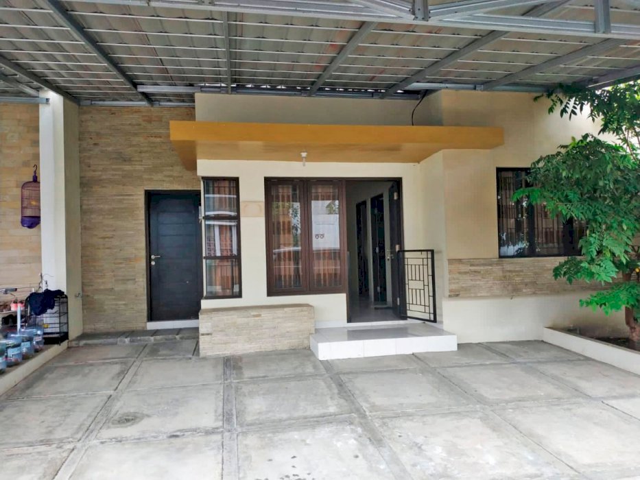 Dijual Rumah dalam Perumahan selatan Umy