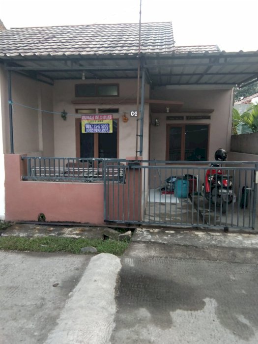 Rumah dijual segera , hub kenomer 0895635365546
