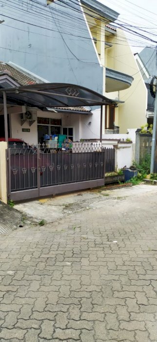 Dijual Rumah di Perumahan Taman Kedoya Permai, Jakarta Barat