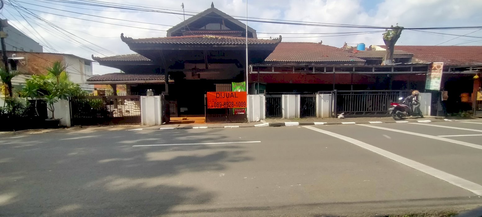 Rumah di jl Pancoran Timur Raya, Komp. Perdatam, Jaksel