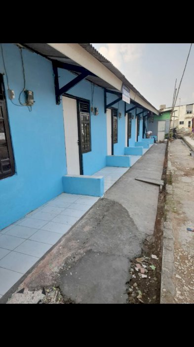 Rumah kontrakan 24 pintu