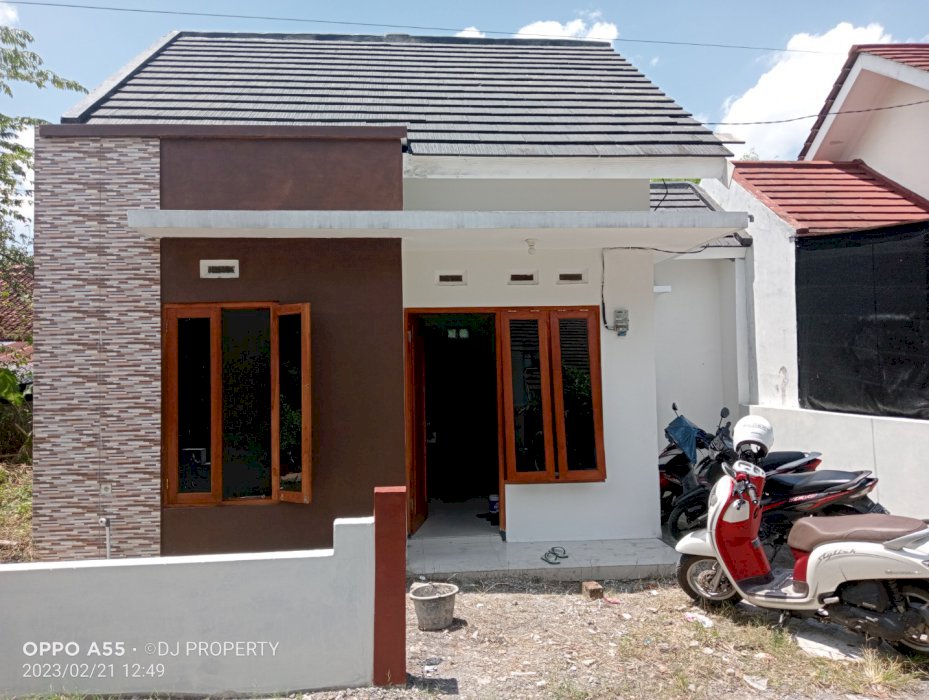 Rumah baru siap huni dekat kantor Desa Bangunjiwo