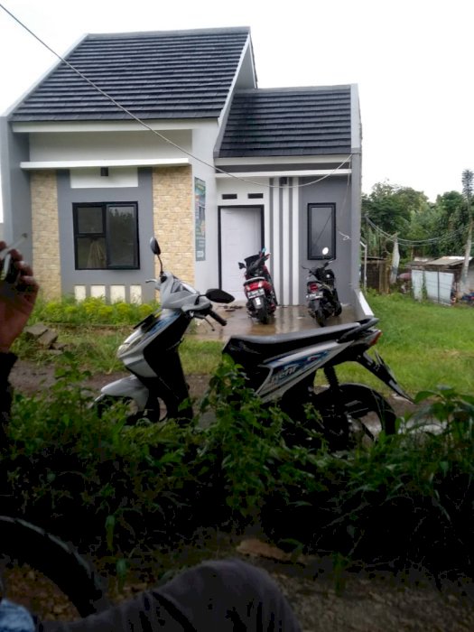 Kolam renang cluster tamansari hill bogor