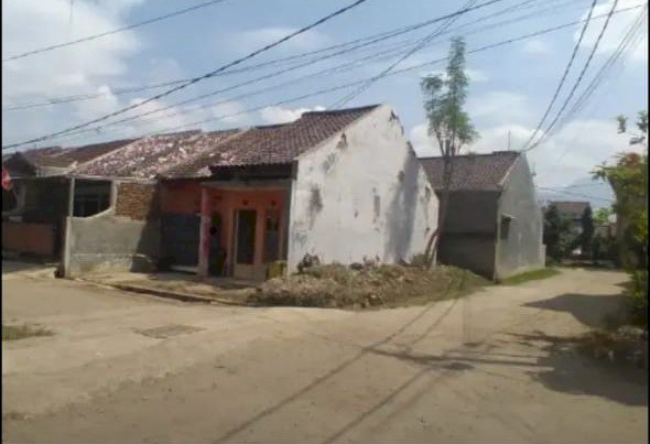 Jual Rumah Lingkungan Komplek Di Cibiru Hilir !