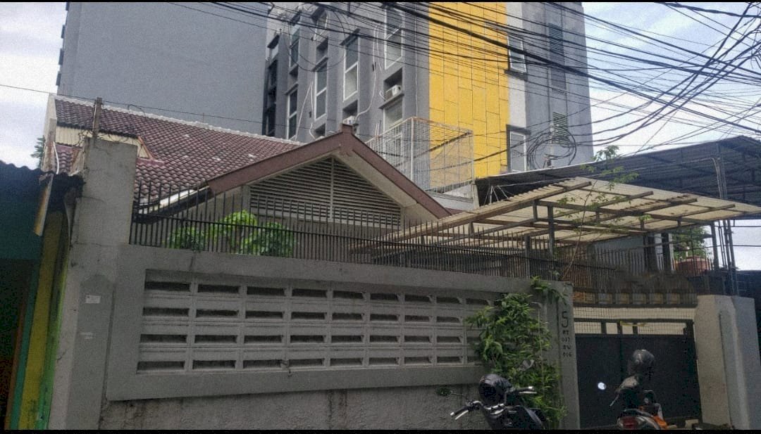 Rumah Jalan Salam Raya, Sukabumi Utara, Kebon Jeruk, Jakarta Barat