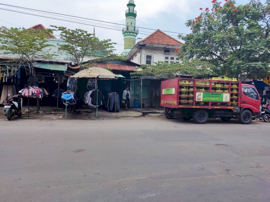 Dijual Rumah Depan Jalan Raya Cocok Buat Usaha