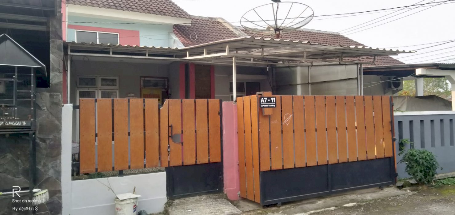 Rumah cantik dijual segera karangtengah cibadak