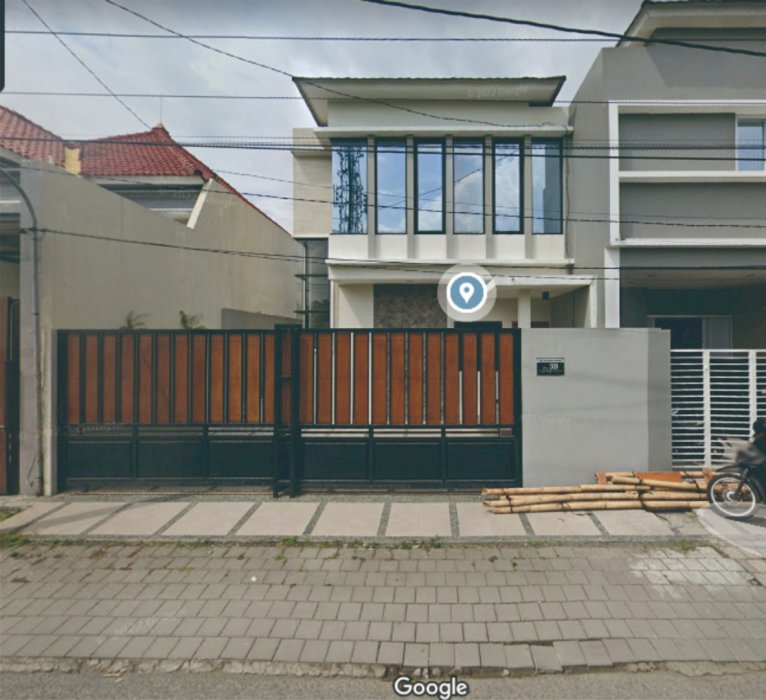 Rumah Lantai 2 Pinggir Jalan Jual Cepat