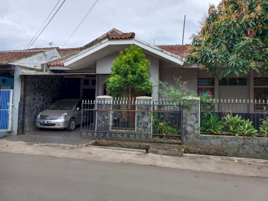  Dijual rumah murah 3 lantai di Cimahi Selatan kota Cimahi 1. 3 miliar