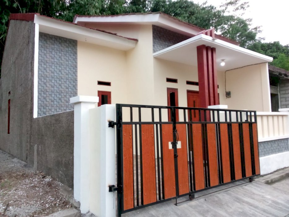 DIJUAL RUMAH HOOK SIAP HUNI PERUM GRIYA PERMATA MEKARSARI CILEUNGSI