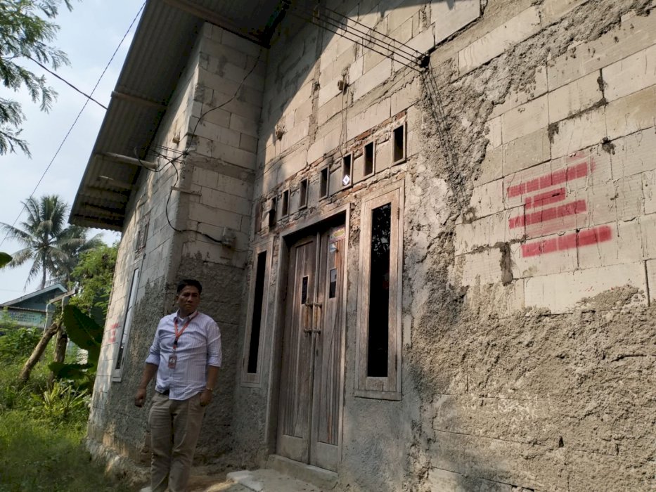 RUMAH KAMPUNG LELANG BANK