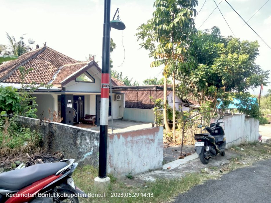 Rumah pinggir aspal dekat Bantul Kota