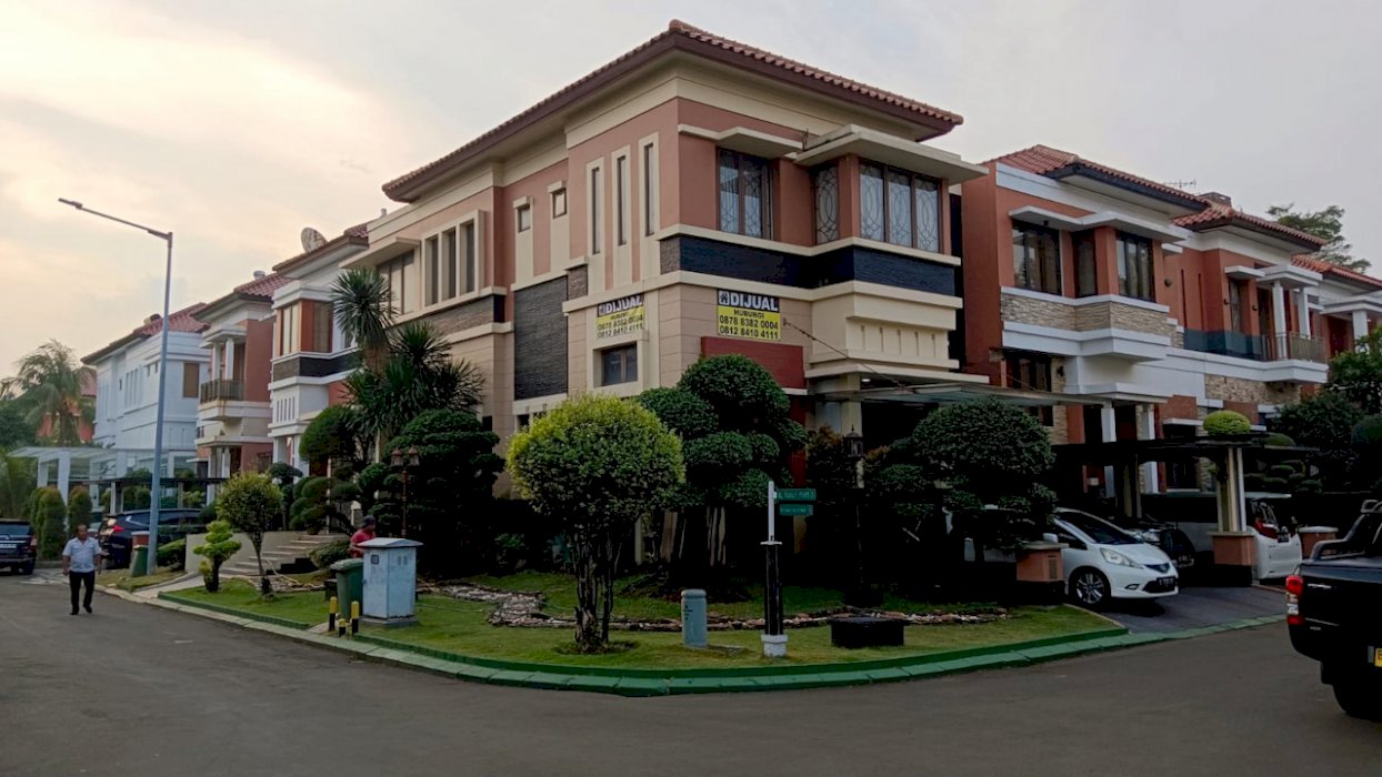 JUAL RUMAH SIAP HUNI, HOEK, GADING PARK VIEW, 9.75M NEGO OWNR LANGSUNG