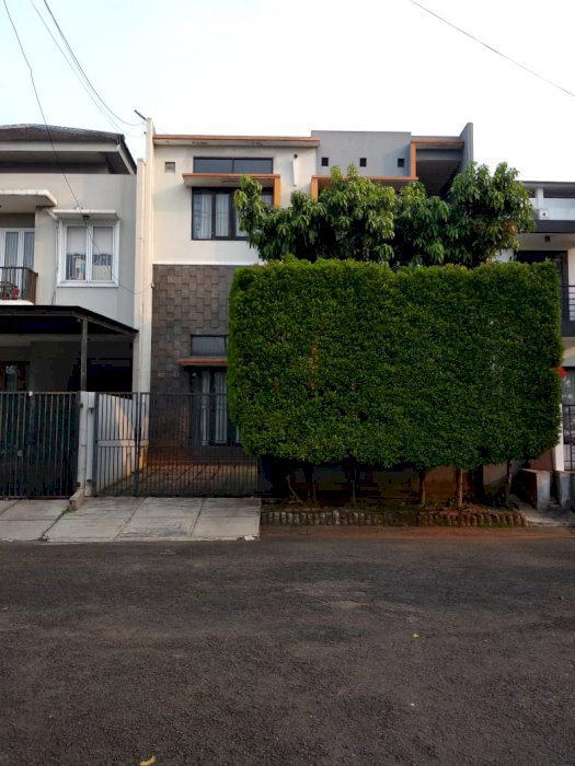 Dijual murah rumah cluster nusaloka bsd