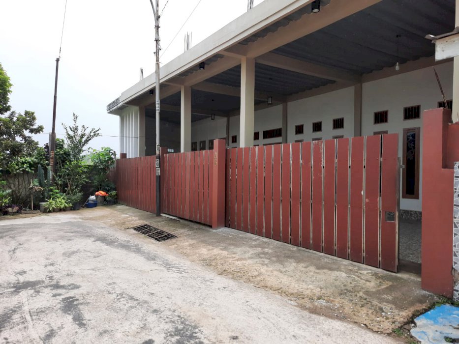 Di jual  rumah villa bukit lestari